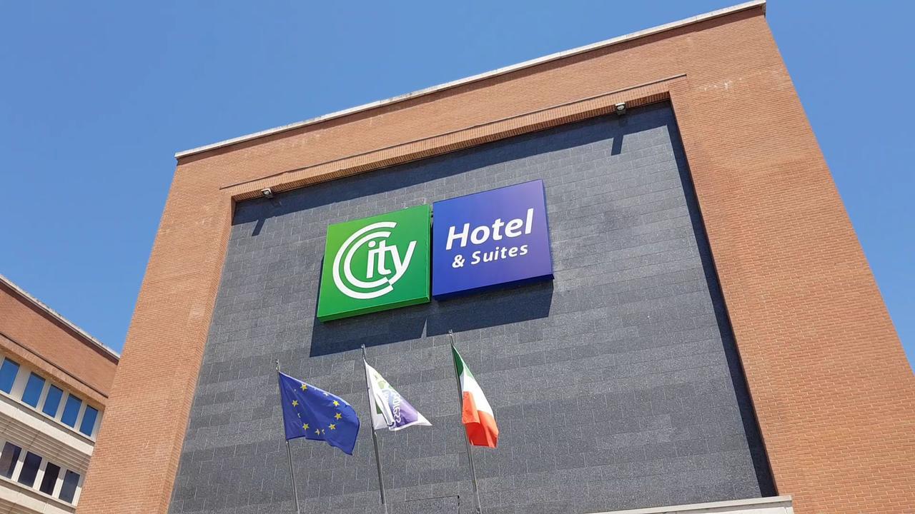City Hotel & Suites Foligno Exterior foto