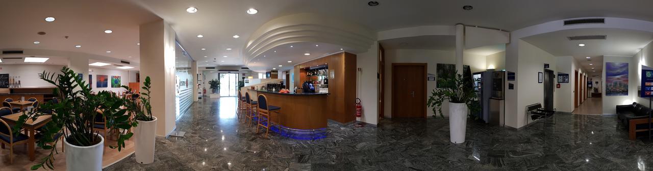 City Hotel & Suites Foligno Exterior foto