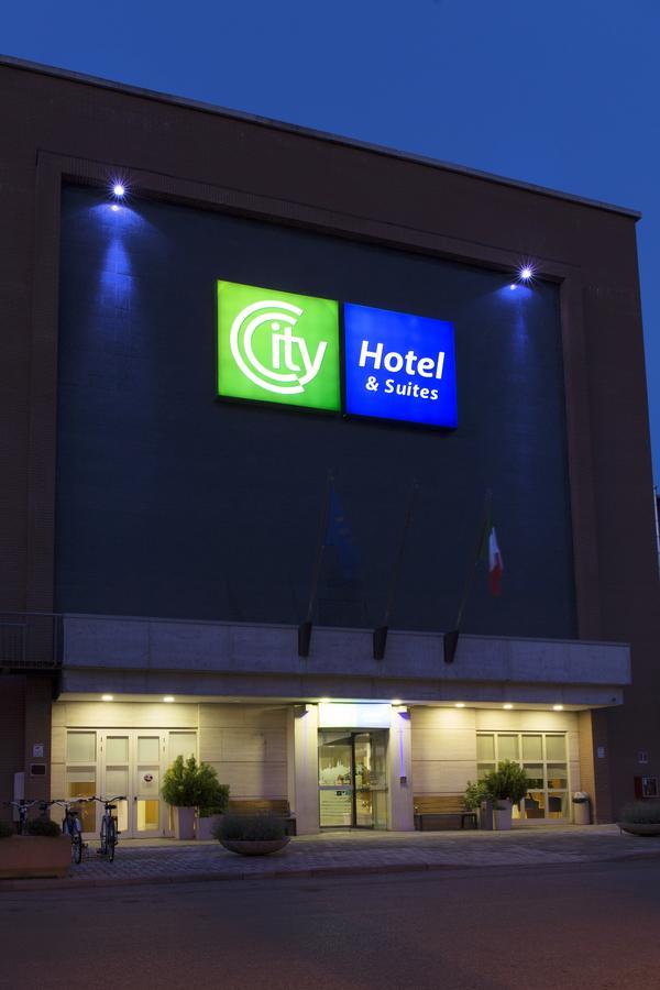 City Hotel & Suites Foligno Exterior foto