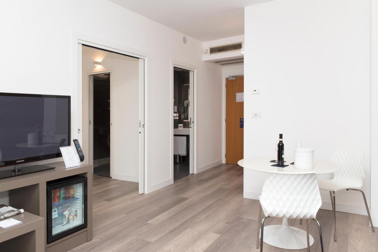City Hotel & Suites Foligno Exterior foto